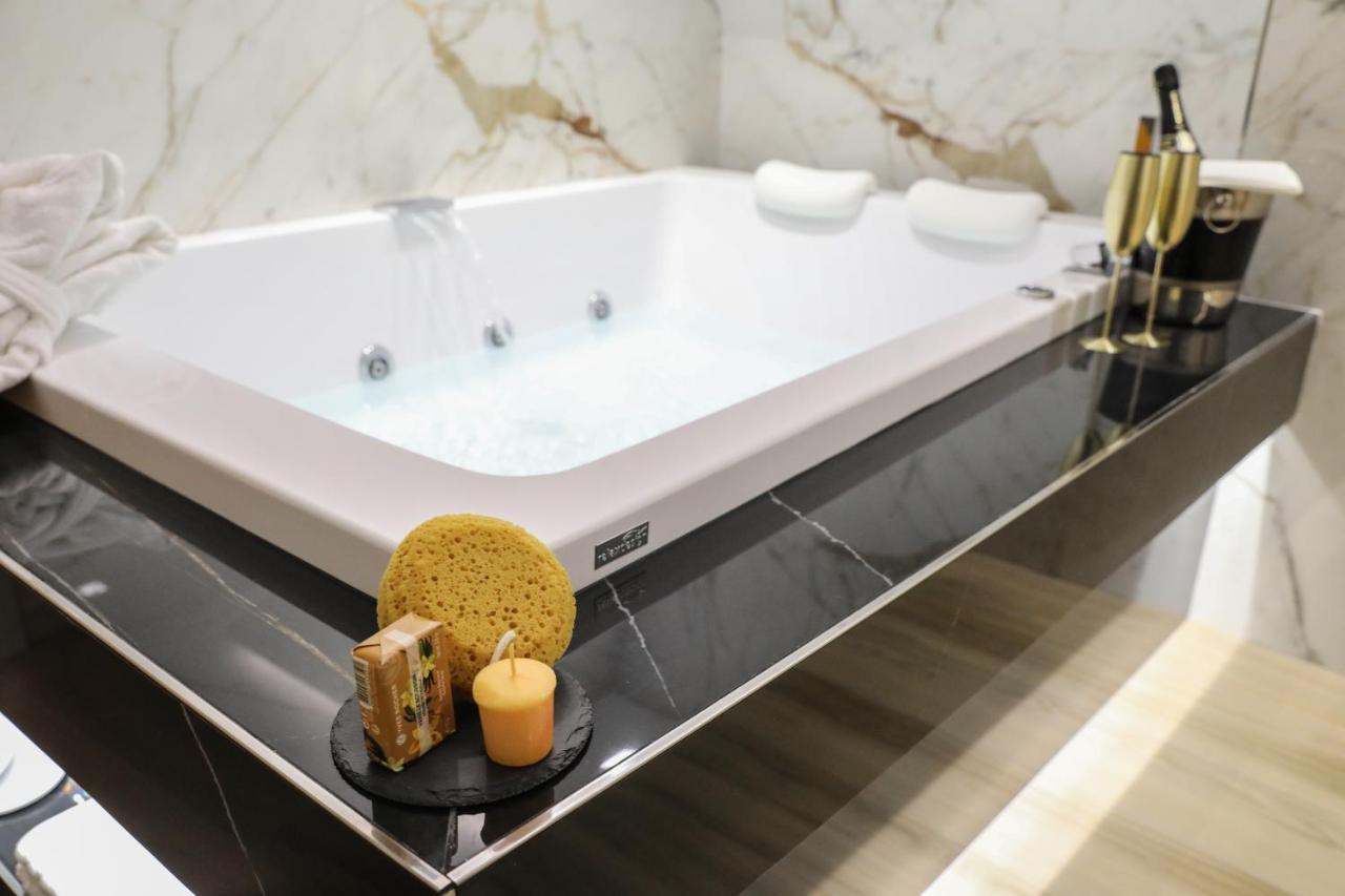 Municipio Luxury Suite Neapol Zewnętrze zdjęcie